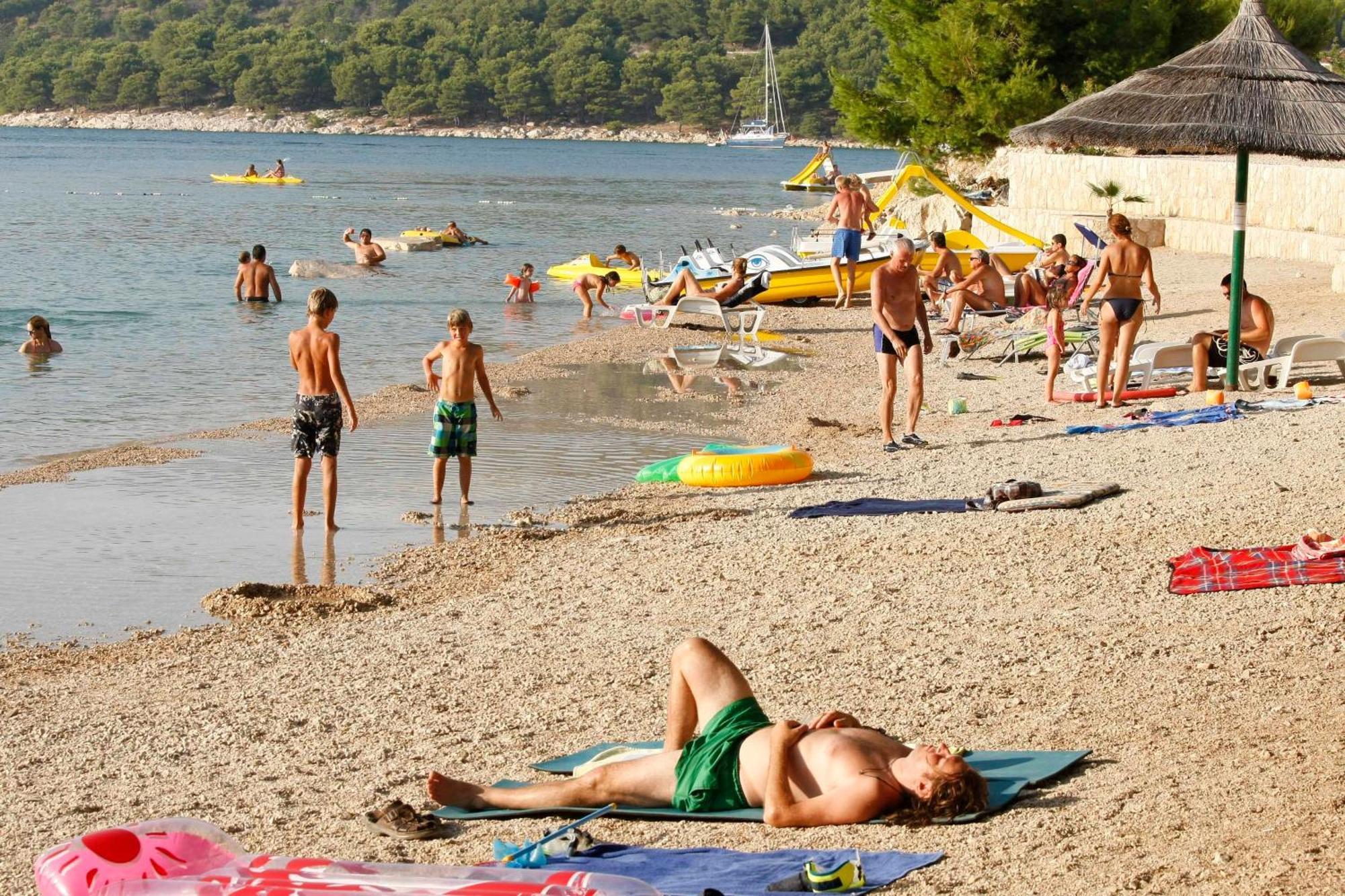 Hotel Oaza Mira Camping Drage Exteriér fotografie